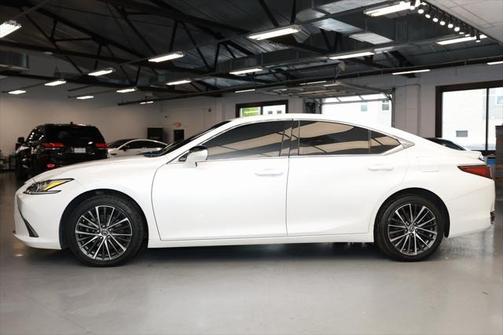 2022 Lexus ES 250 Base