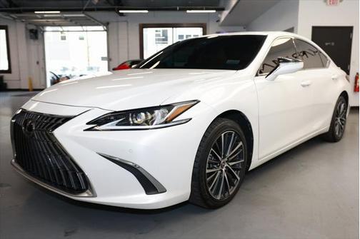 2022 Lexus ES 250 Base
