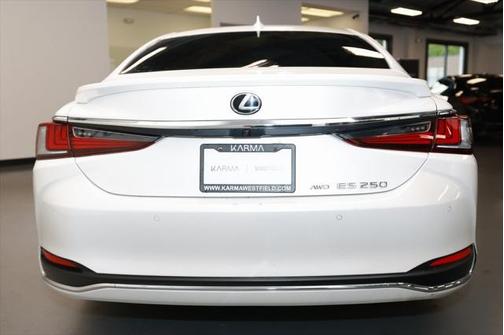 2022 Lexus ES 250 Base