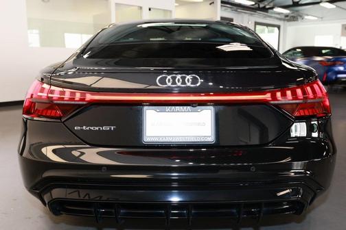 2022 Audi e-tron GT Prestige