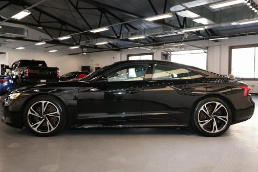 2022 Audi e-tron GT Prestige