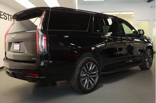 2023 Cadillac Escalade ESV Sport