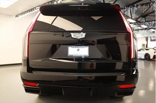 2023 Cadillac Escalade ESV Sport