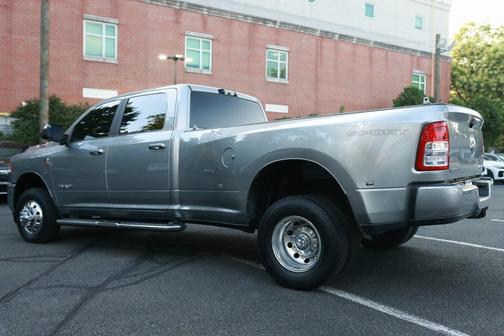 2022 RAM 3500 Big Horn Crew Cab 4x4 8' Box