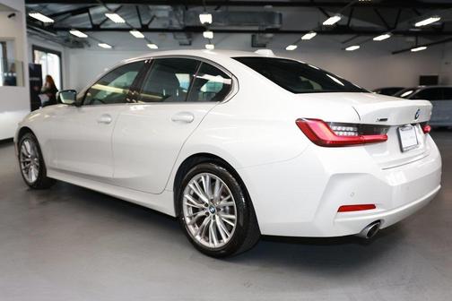 2024 BMW 330 i xDrive