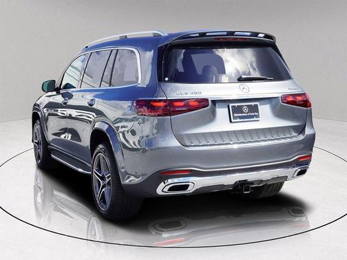 2026 Mercedes-Benz GLS 450