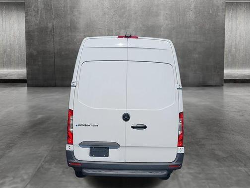 2024 Mercedes-Benz eSprinter 2500 170 WB High Roof Cargo