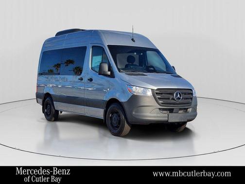 2025 Mercedes-Benz Sprinter 2500 144 WB Standard Roof Passenger