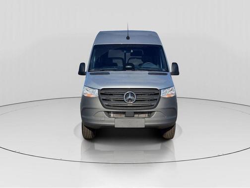 2025 Mercedes-Benz Sprinter 2500 144 WB Standard Roof Passenger