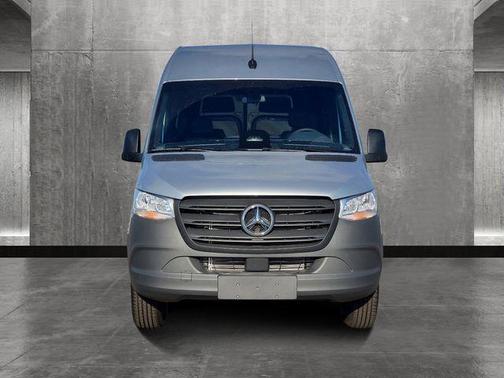 2025 Mercedes-Benz Sprinter 2500 144 WB Standard Roof Passenger
