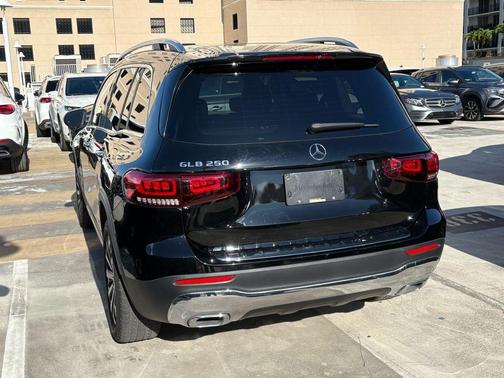 2022 Mercedes-Benz GLB 250 Base