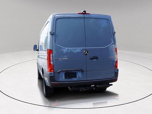 2026 Mercedes-Benz Sprinter 2500 Standard Roof