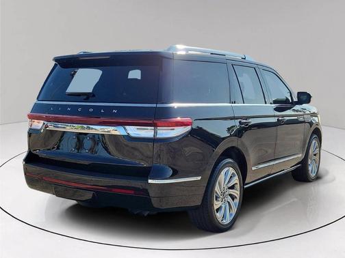 Black Metallic 2024 Lincoln Navigator Premiere