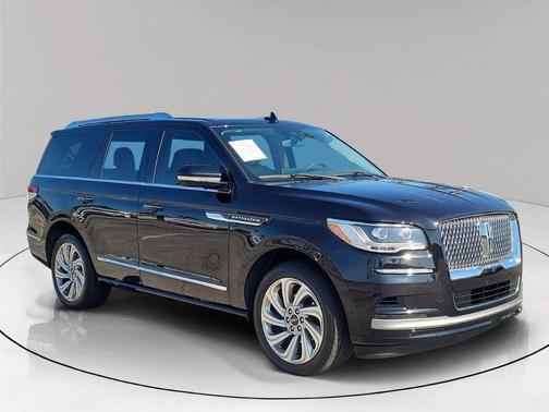 Black Metallic 2024 Lincoln Navigator Premiere