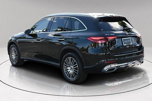 2025 Mercedes-Benz GLC 300 Base