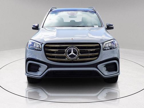 2026 Mercedes-Benz GLS 450 