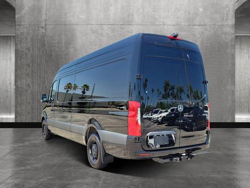 2025 Mercedes-Benz Sprinter 2500 High Roof
