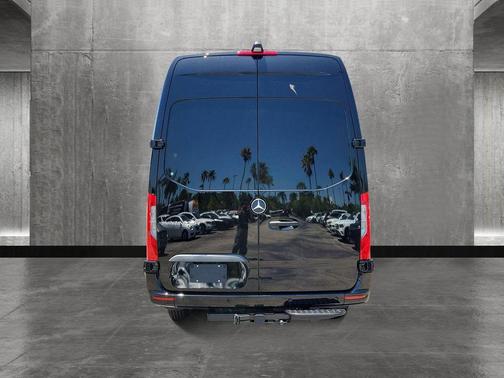 2025 Mercedes-Benz Sprinter 2500 High Roof