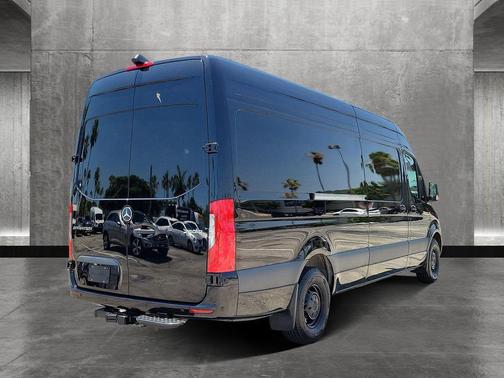 2025 Mercedes-Benz Sprinter 2500 High Roof