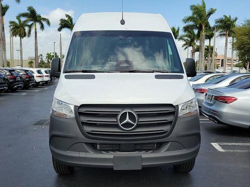 2025 Mercedes-Benz Sprinter 2500 Standard Roof