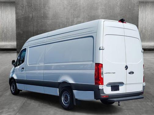 2024 Mercedes-Benz eSprinter 2500 170 WB High Roof Cargo