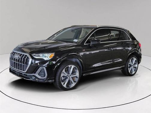 Mythos Black Metallic 2021 Audi Q3 45 S line Premium