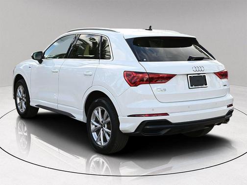 2021 Audi Q3 45 S line Premium