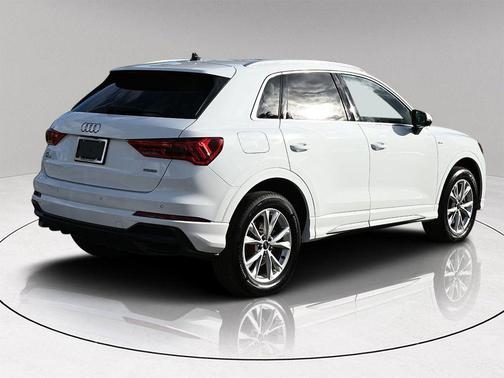 2021 Audi Q3 45 S line Premium