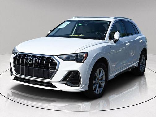 2021 Audi Q3 45 S line Premium
