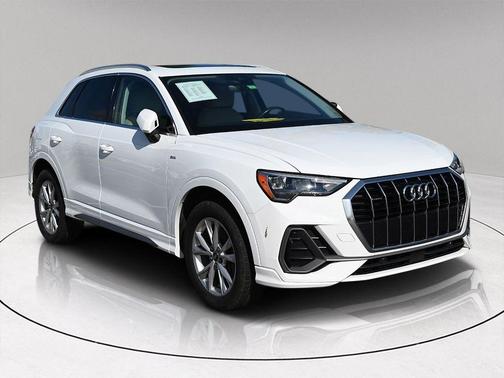 2021 Audi Q3 45 S line Premium