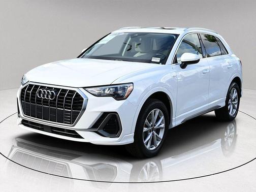 2021 Audi Q3 45 S line Premium