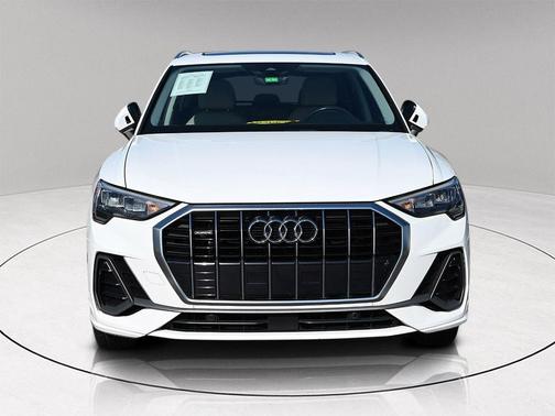 2021 Audi Q3 45 S line Premium