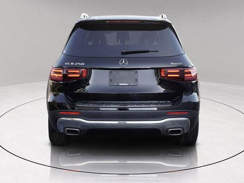 2026 Mercedes-Benz GLB 250 Base 4MATIC