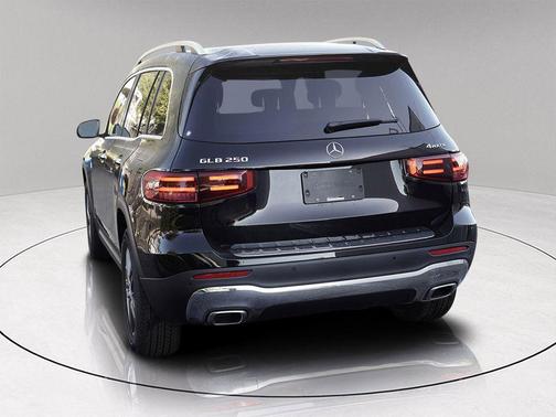 2026 Mercedes-Benz GLB 250 Base 4MATIC