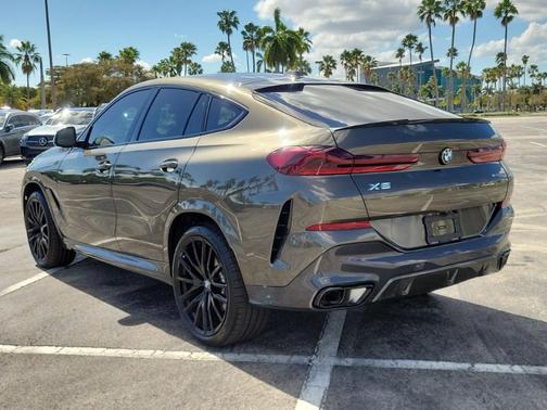 2025 BMW X6 xDrive40i