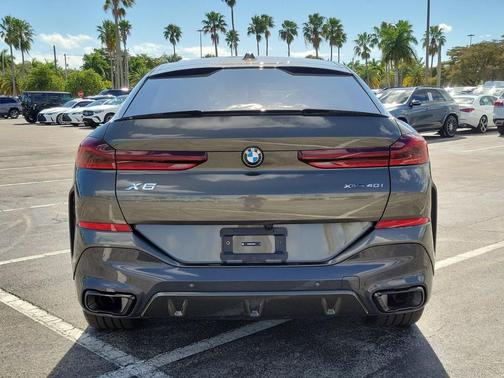 2025 BMW X6 xDrive40i