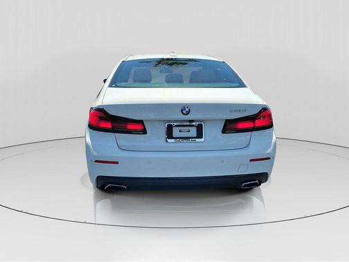 2022 BMW 540 i