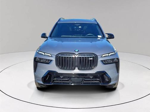 2024 BMW X7 M60i