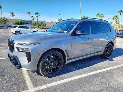 2024 BMW X7 M60i