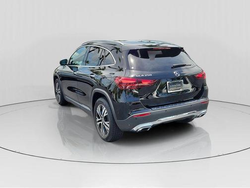 2025 Mercedes-Benz GLA 250 Base