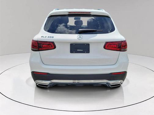 Polar White 2022 Mercedes-Benz GLC 300 Base