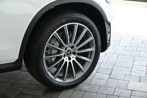 2022 Mercedes-Benz GLC 300 Base 4MATIC