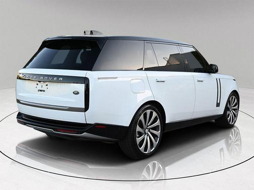 2023 Land Rover Range Rover P530 SE