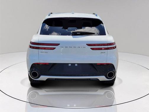 Uyuni White 2025 Genesis GV70 2.5T