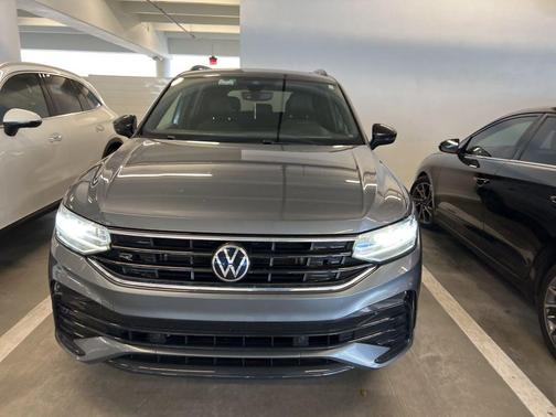 2022 Volkswagen Tiguan 2.0T SE R-Line Black