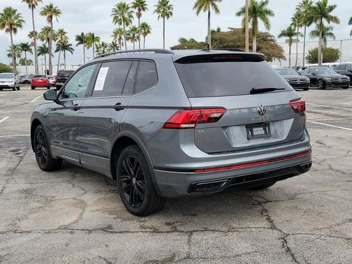 2022 Volkswagen Tiguan 2.0T SE R-Line Black