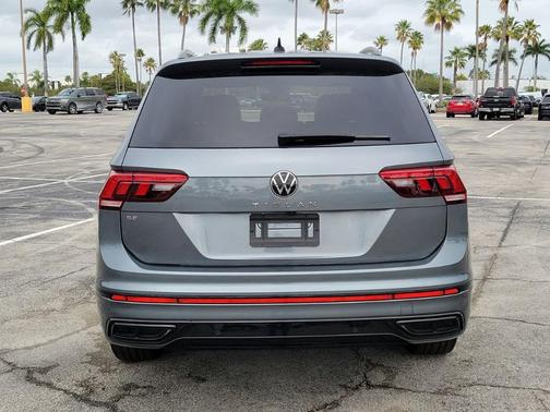 2022 Volkswagen Tiguan 2.0T SE R-Line Black