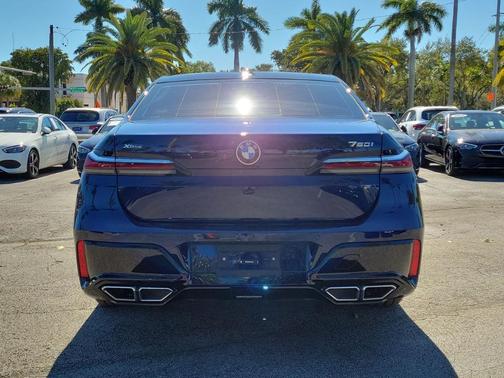 2024 BMW 760 760i xDrive