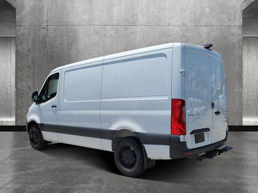 2025 Mercedes-Benz Sprinter 2500 Standard Roof
