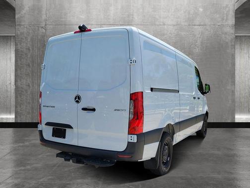 2025 Mercedes-Benz Sprinter 2500 Standard Roof